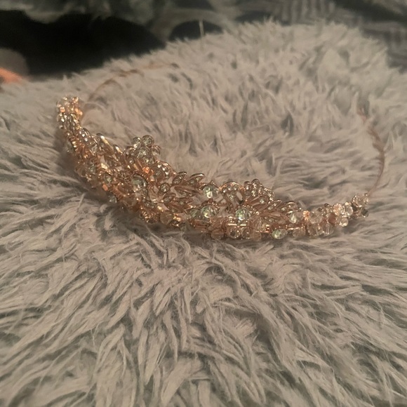 Crown - Picture 3 of 4